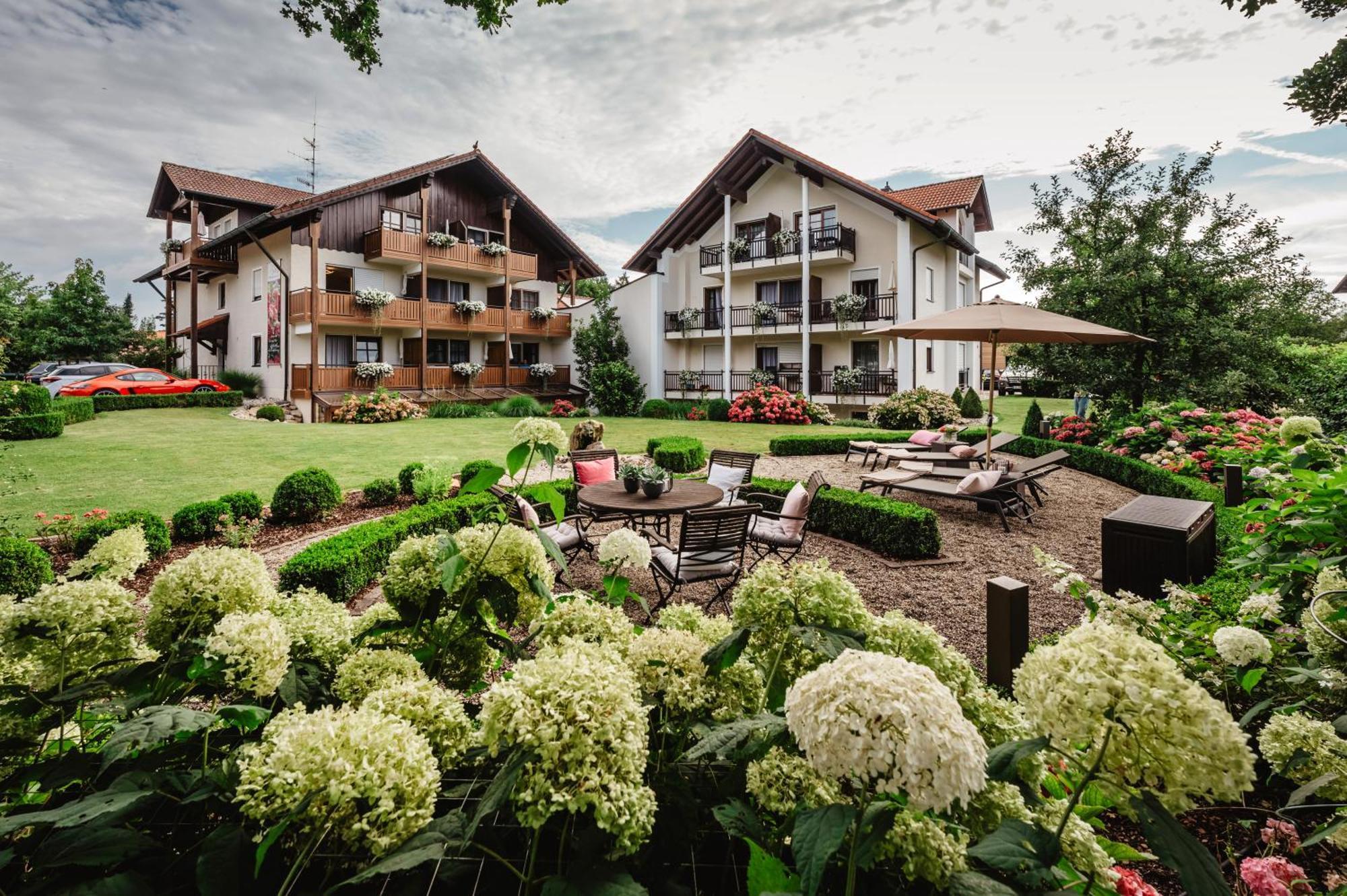 Appartementhaus Silvia Bad Füssing Екстериор снимка